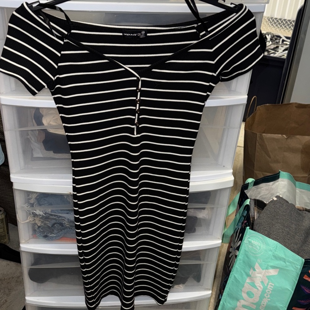 Forever 21 Black and White Striped Top